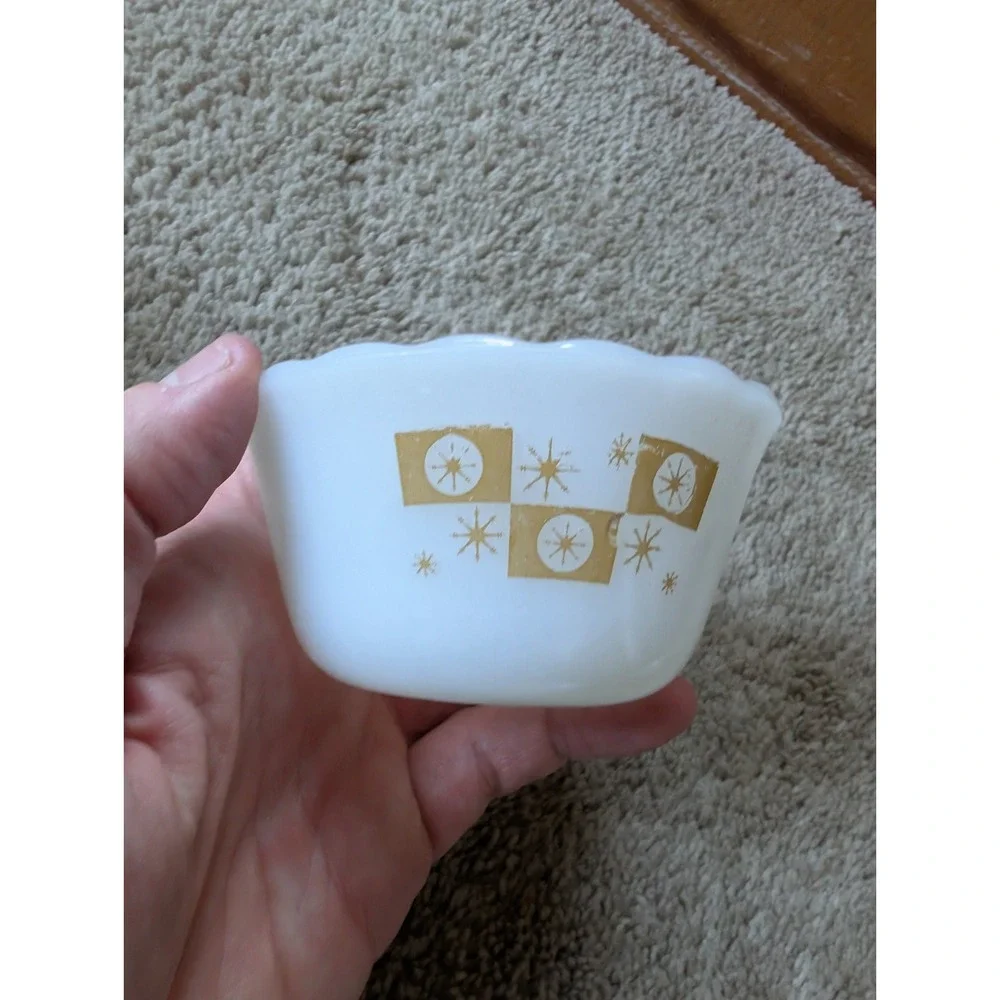 Vintage Fire King Atomic‎ Star White Bowls Yellow Starburst Design Milk Glass